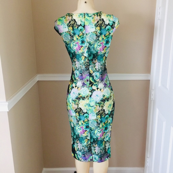  LIKE NEW Summer Flowers Scuba Dress - Picture 3 of 4